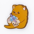 przypinka do kroksów kotek z bubble tea