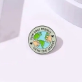 przypinka metalowa save the planet prezentacja