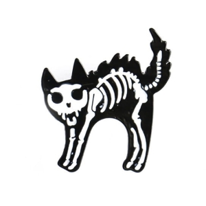 Metalowa przypinka porażony kot