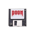 Metalowa przypinka dyskietka Doom - widok z przodu