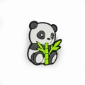 przypinka do kroksów panda z bambusem