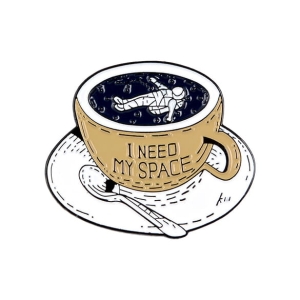Metalowa przypinka Filiżanka I need my space