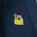 pin walter white breaking bad na ciemnej bluzie odzież