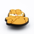 Wpinka Garfield do butów Crocs - widok z boku