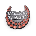 przypinka metalowa korale czerwone witajcie kochani zbliżenie