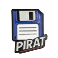 metalowa przypinka pirat dyskietka retro
