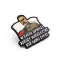 przypinka Piłsudski metalowa widok z boku