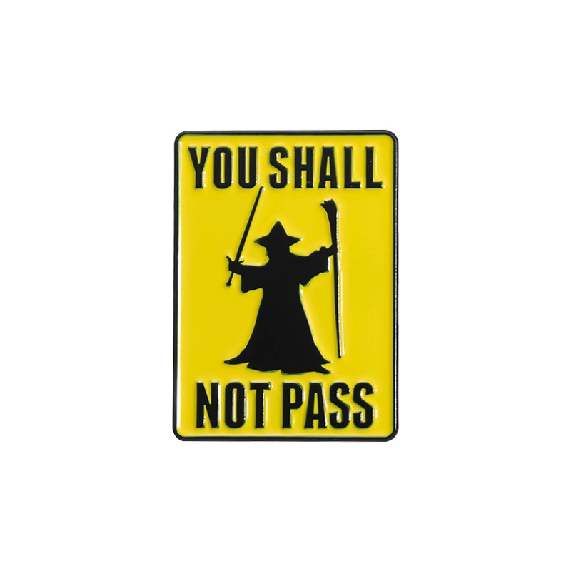 przypinka You shall not pass metalowa grafika torby zakupowej