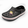 przypinka Roszpunka na crocs - ozdoba do butów kroksy