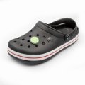 limonka przypinka crocs kroksy czarne buty ozdoba