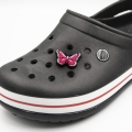 Motyl fioletowy wpinka na crocsach jibbitz ozdoba