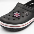 ozdoba kwiatek do kroków wpinka na butach crocs