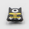 minionek batman ozdoba do kroksów widok boczny