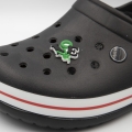 przypinka LOVE marihuana na crocs czarne buty