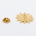 przypinka słoneczko pins tył zapięcie metalowe złote