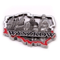 Magnes Wyszków metalowy z grawerem zabytków widok z boku
